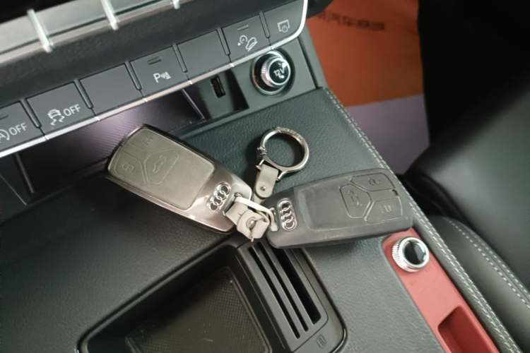 Used Audi Q5L 2024 40 TFSI Luxury Dynamic Edition Vehicle Key