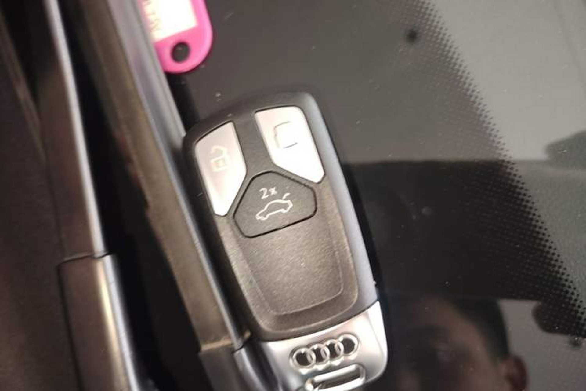 Used Audi Q5L 2024 40 TFSI Luxury Dynamic Edition Vehicle Key