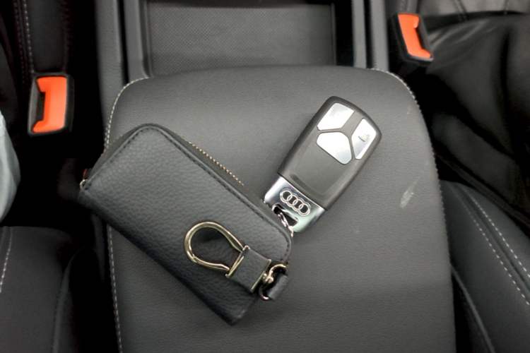 Used Audi Q5L 2024 40 TFSI Luxury Dynamic Edition Vehicle Key