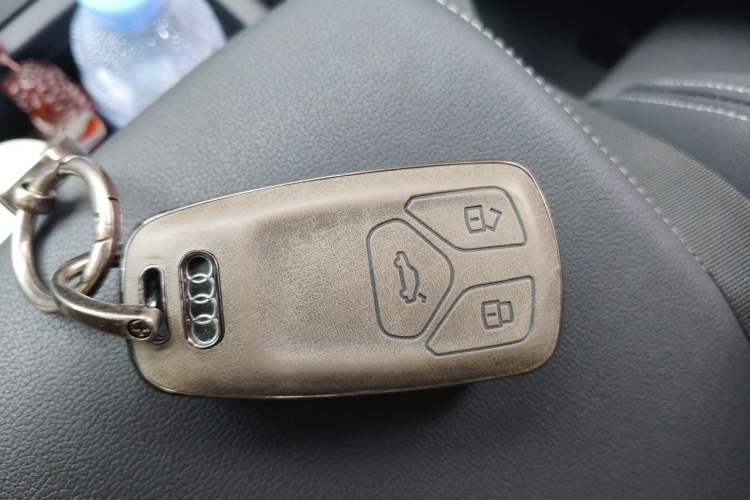 Used Audi Q5L 2024 45 TFSI Luxury Dynamic Model Vehicle Key