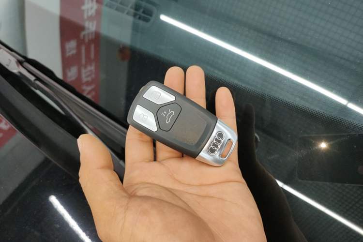 Used Audi Q5L 2024 40 TFSI Luxury Dynamic Edition Vehicle Key