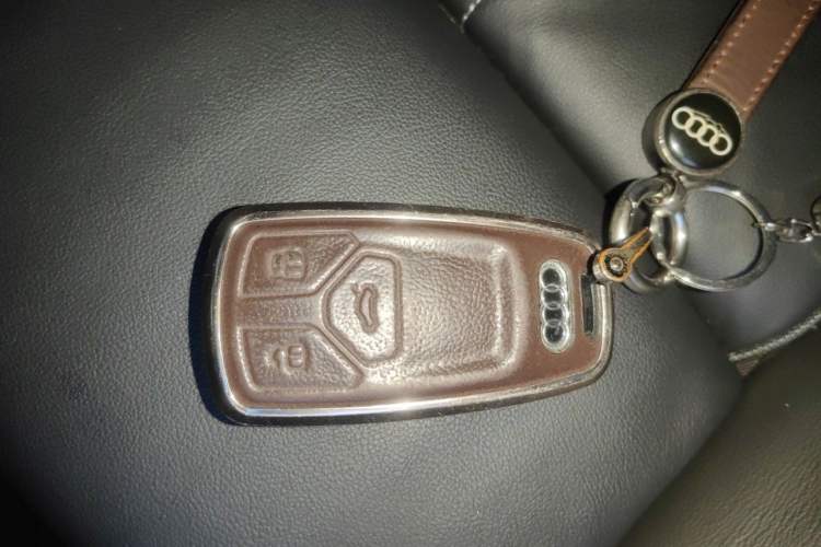Used Audi Q5L 2024 40 TFSI Luxury Dynamic Edition Vehicle Key