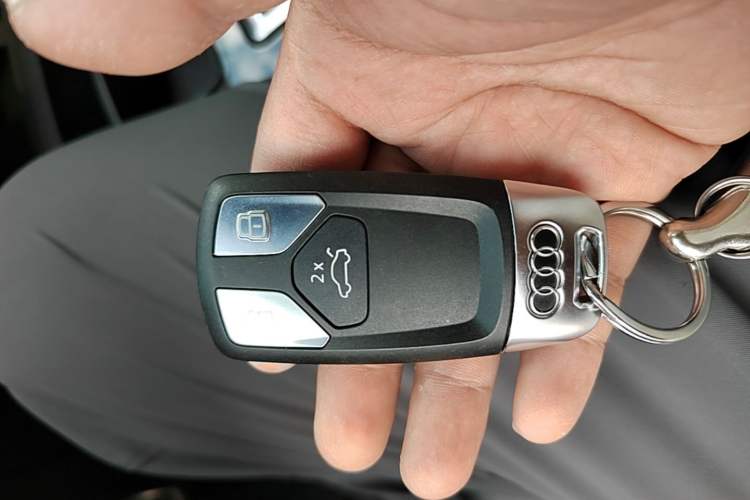 Used Audi Q5L 2024 45 TFSI Luxury Dynamic Model Vehicle Key