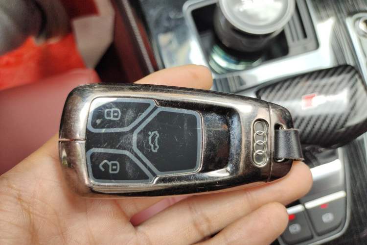 Used Audi Q5L 2024 40 TFSI Fashion Dynamic Model Vehicle Key