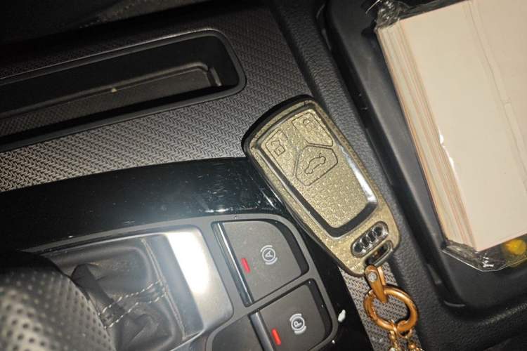 Used Audi Q5L 2024 45 TFSI Luxury Dynamic Model Vehicle Key