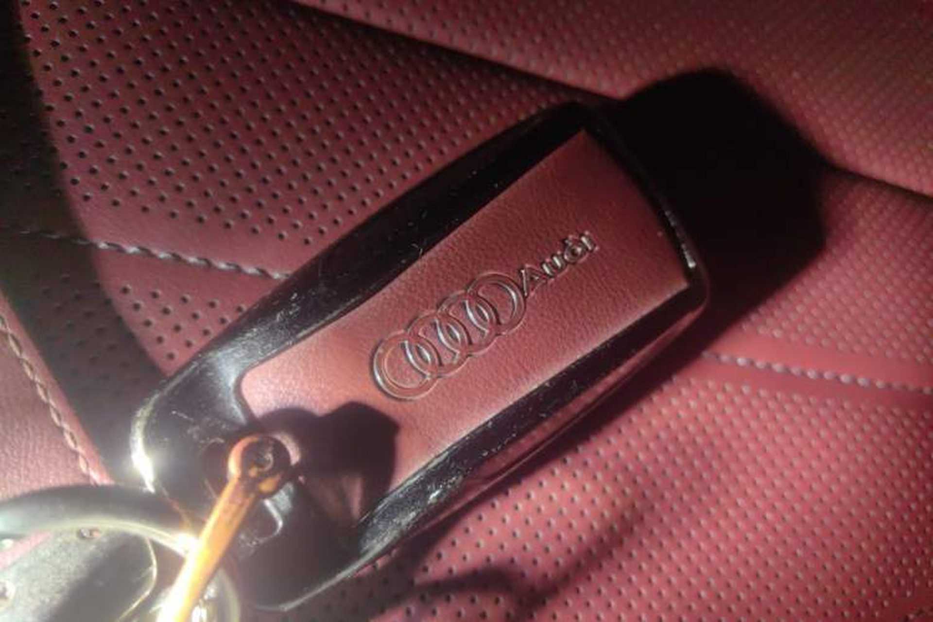 Used Audi Q5L 2024 40 TFSI Luxury Dynamic Edition Vehicle Key