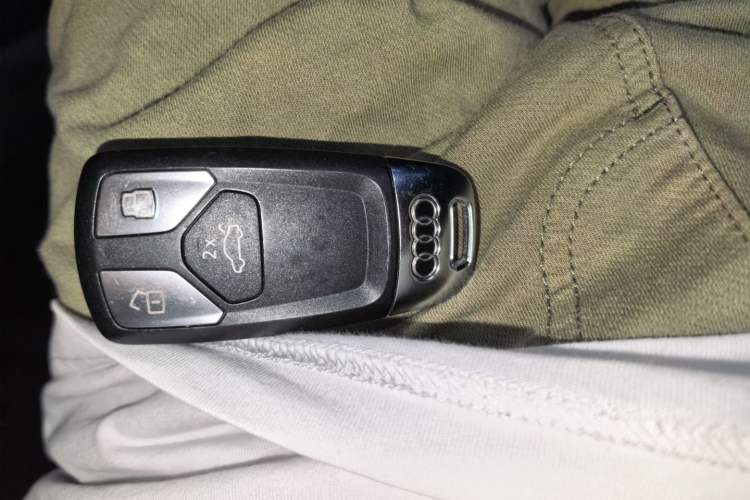 Used Audi Q5L 2024 45 TFSI Luxury Dynamic Model Vehicle Key