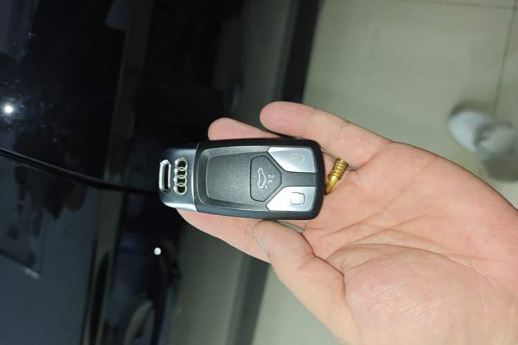 Used Audi Q5L 2024 40 TFSI Luxury Dynamic Edition Vehicle Key