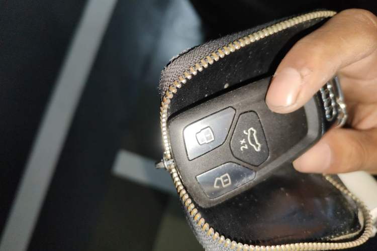 Used Audi Q5L 2024 40 TFSI Luxury Dynamic Edition Vehicle Key