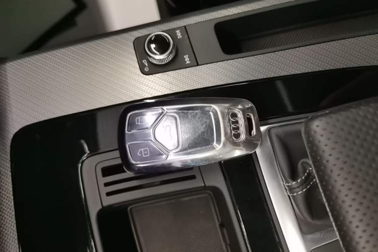 Used Audi Q5L 2024 40 TFSI Luxury Dynamic Edition Vehicle Key