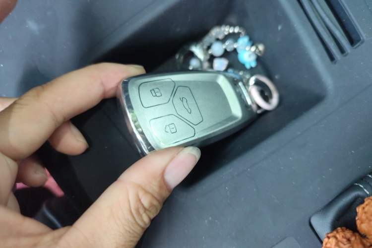 Used Audi Q5L 2024 45 TFSI Luxury Dynamic Model Vehicle Key