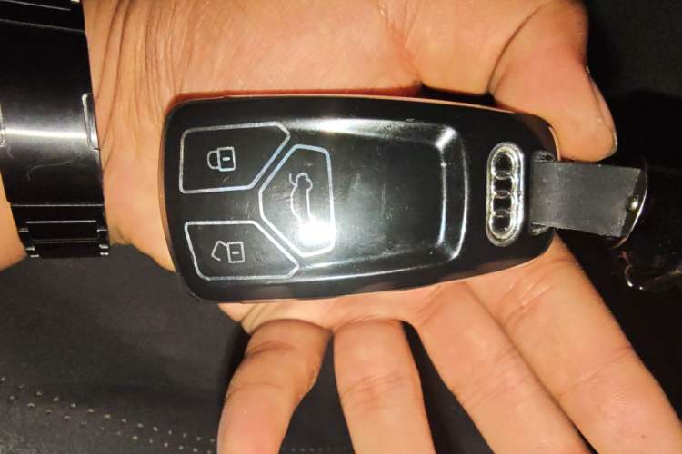 Used Audi Q5L 2024 45 TFSI Luxury Dynamic Model Vehicle Key