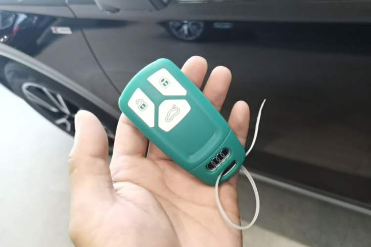 Used Audi Q5L 2024 40 TFSI Fashion Dynamic Model Vehicle Key