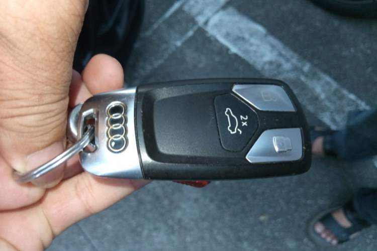 Used Audi Q5L 2024 45 TFSI Luxury Dynamic Model Vehicle Key