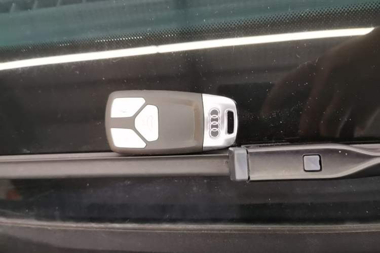 Used Audi Q5L 2024 40 TFSI Luxury Dynamic Edition Vehicle Key