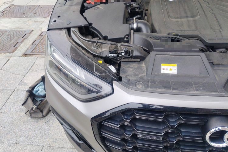 Used Audi Q5L 2024 40 TFSI Luxury Dynamic Edition Engine Bay Right