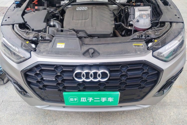 Used Audi Q5L 2024 40 TFSI Luxury Dynamic Edition Engine Bay