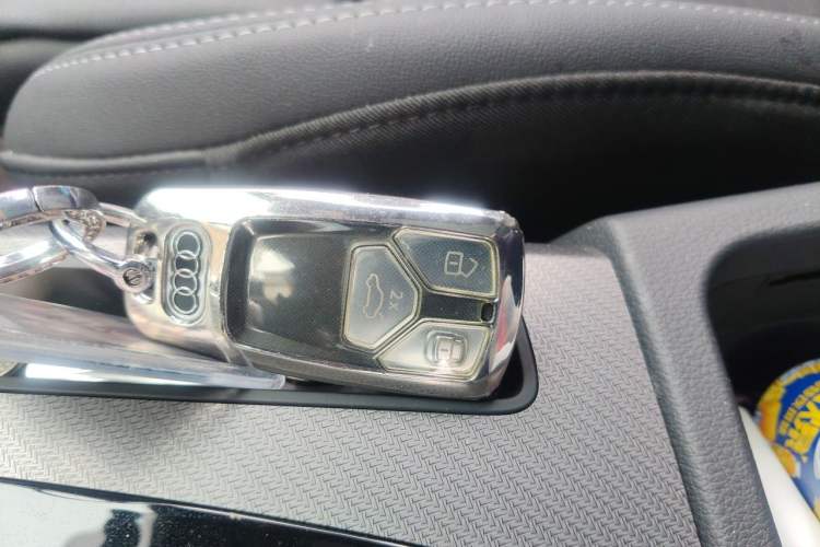 Used Audi Q5L 2024 40 TFSI Luxury Dynamic Edition Vehicle Key