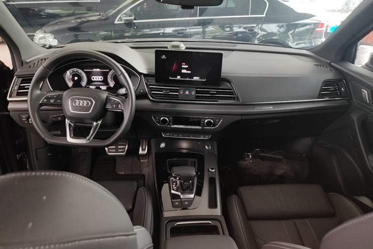 Used Audi Q5L 2024 40 TFSI Luxury Dynamic Edition Center Console
