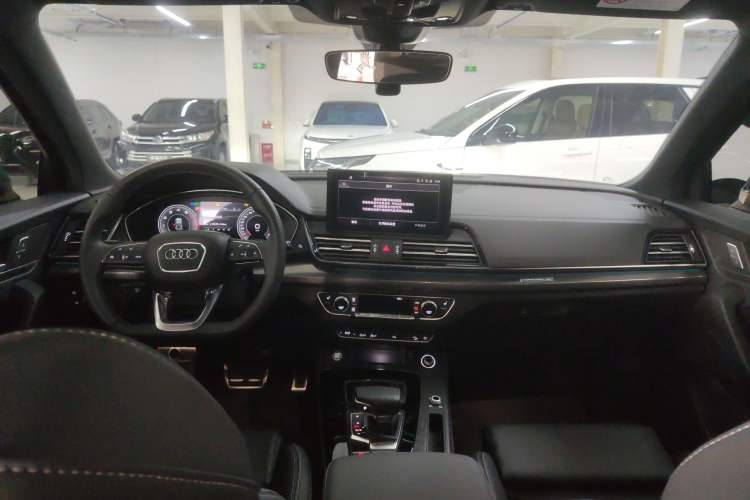 Used Audi Q5L 2024 40 TFSI Luxury Dynamic Edition Center Console