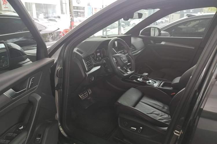 Used Audi Q5L 2024 40 TFSI Luxury Dynamic Edition Driver Seat