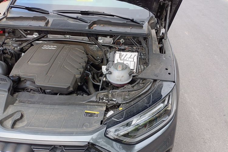 Used Audi Q5L 2024 45 TFSI Luxury Dynamic Model Engine Bay Left