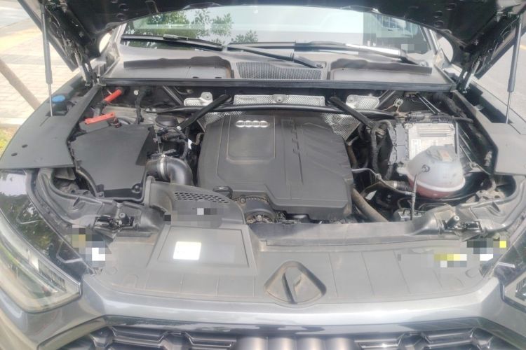 Used Audi Q5L 2024 40 TFSI Luxury Dynamic Edition Engine Bay