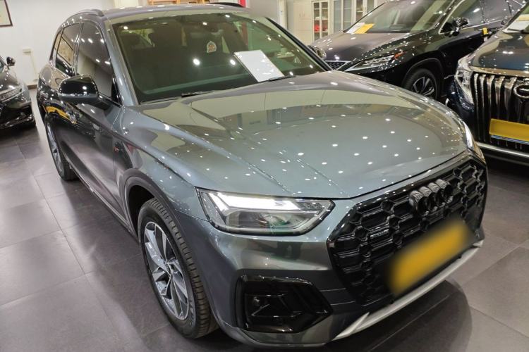 Used Audi Q5L 2024 40 TFSI Luxury Dynamic Edition Front Right 45 Deg