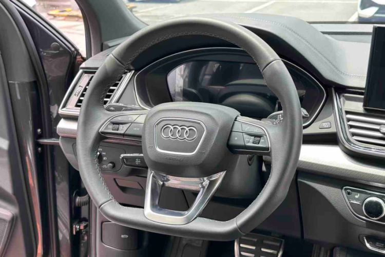 Used Audi Q5L 2024 40 TFSI Luxury Dynamic Edition Interior 5