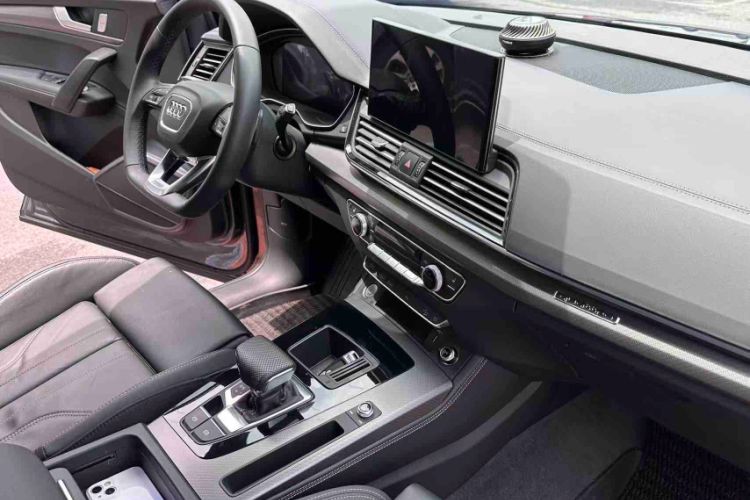 Used Audi Q5L 2024 40 TFSI Luxury Dynamic Edition Interior 8