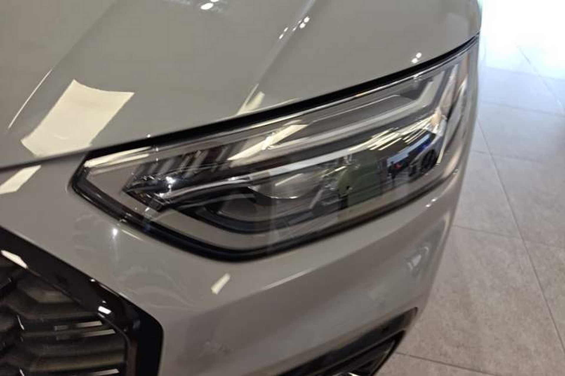 Used Audi Q5L 2024 40 TFSI Luxury Dynamic Edition Left Front Headlight