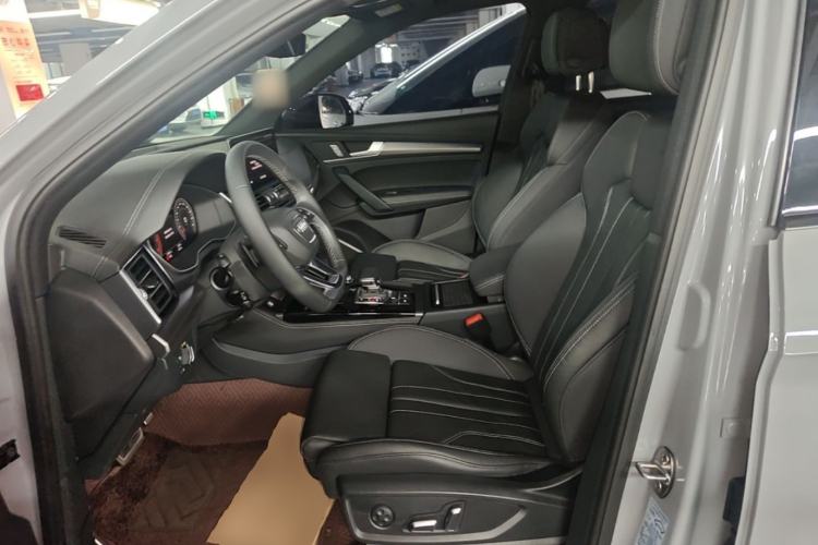 Used Audi Q5L 2024 40 TFSI Luxury Dynamic Edition Left Front Seat