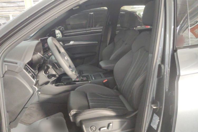 Used Audi Q5L 2024 40 TFSI Luxury Dynamic Edition Left Front Seat