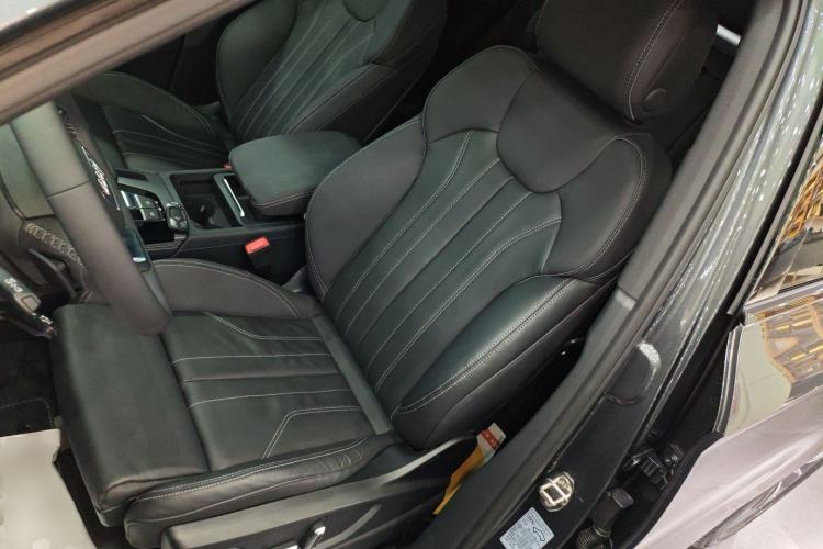 Used Audi Q5L 2024 40 TFSI Luxury Dynamic Edition Left Front Seat