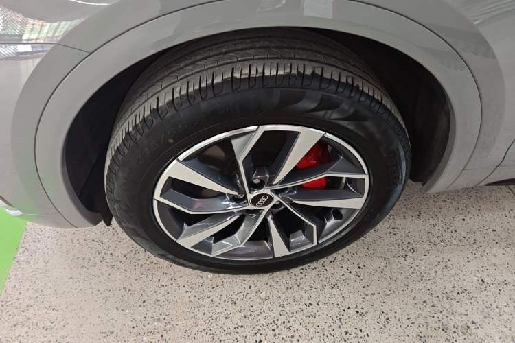 Used Audi Q5L 2024 40 TFSI Luxury Dynamic Edition Left Front Wheel Hub