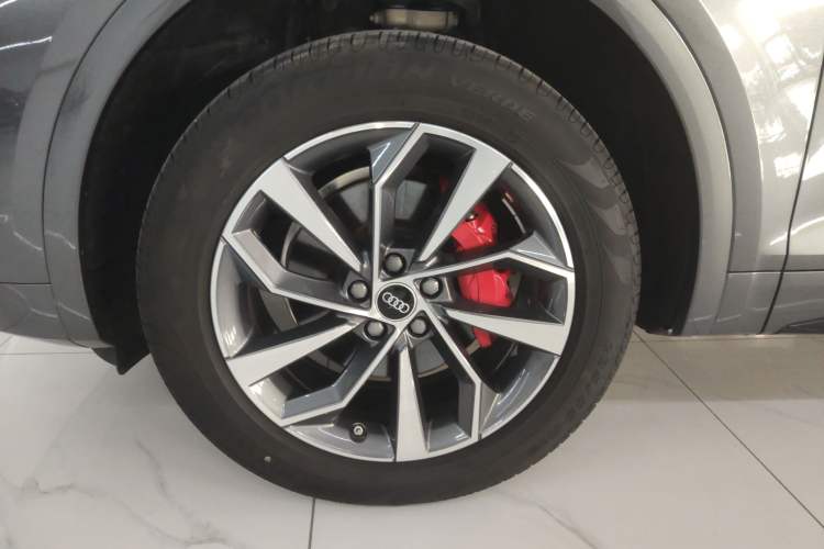 Used Audi Q5L 2024 40 TFSI Luxury Dynamic Edition Left Front Wheel Hub