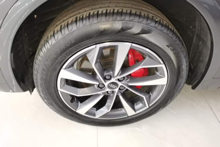 Used Audi Q5L 2024 40 TFSI Luxury Dynamic Edition Left Front Wheel Hub
