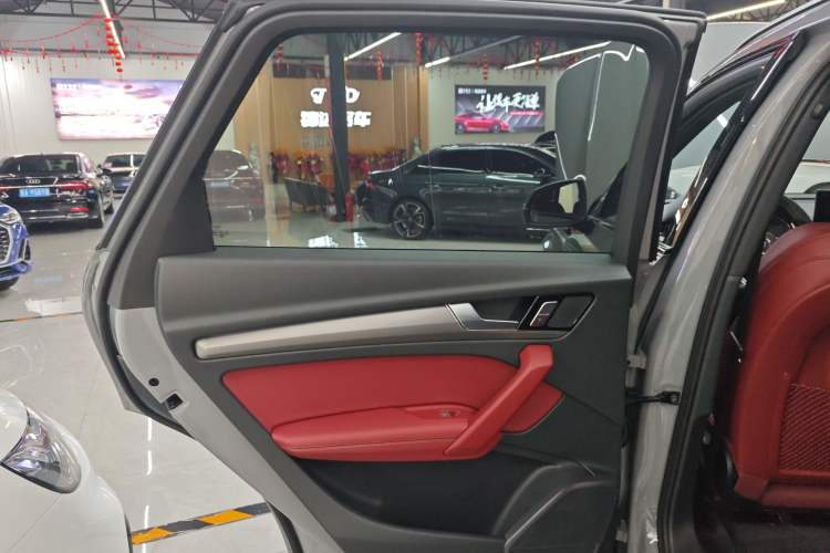 Used Audi Q5L 2024 40 TFSI Luxury Dynamic Edition Left Rear Door Interior