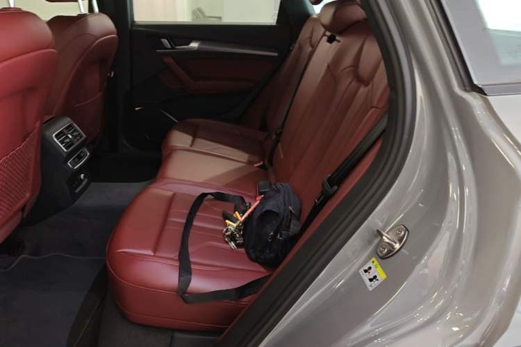 Used Audi Q5L 2024 40 TFSI Luxury Dynamic Edition Left Rear Seat
