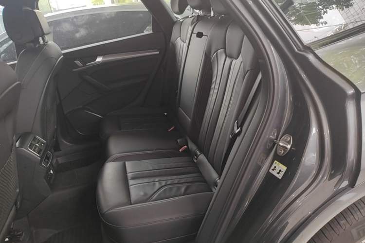 Used Audi Q5L 2024 40 TFSI Luxury Dynamic Edition Left Rear Seat
