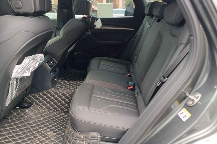 Used Audi Q5L 2024 45 TFSI Luxury Dynamic Model Left Rear Seat
