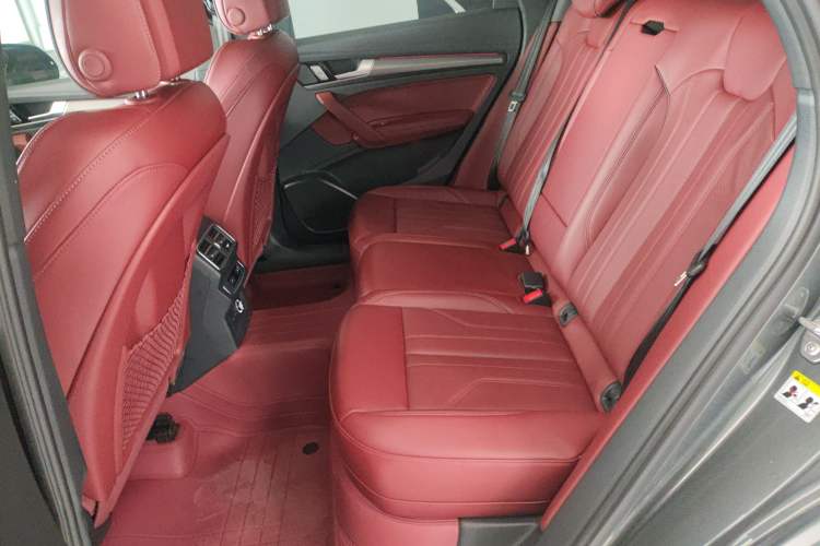 Used Audi Q5L 2024 40 TFSI Fashion Dynamic Model Left Rear Seat