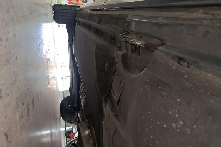 Used Audi Q5L 2024 40 TFSI Luxury Dynamic Edition Left Side Sill