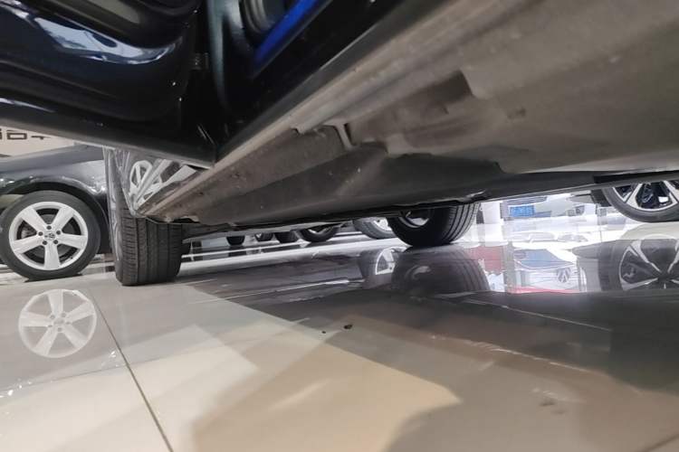 Used Audi Q5L 2024 40 TFSI Luxury Dynamic Edition Left Side Sill