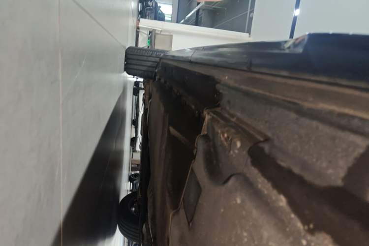 Used Audi Q5L 2024 40 TFSI Luxury Dynamic Edition Left Side Sill