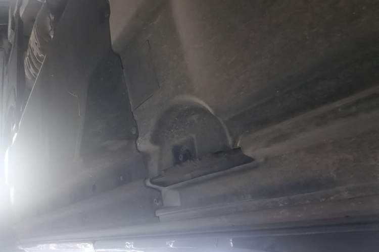 Used Audi Q5L 2024 40 TFSI Luxury Dynamic Edition Left Side Sill