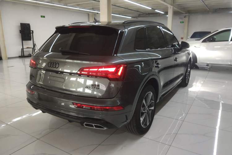 Used Audi Q5L 2024 40 TFSI Luxury Dynamic Edition Rear Right 45 Deg