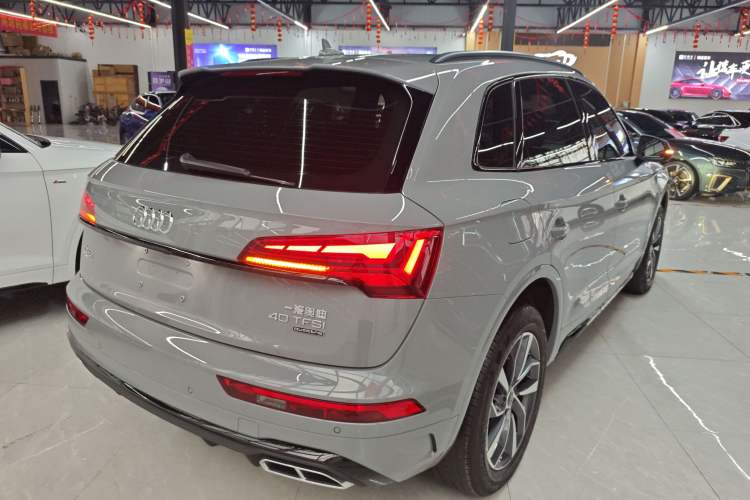 Used Audi Q5L 2024 40 TFSI Luxury Dynamic Edition Rear Right 45 Deg