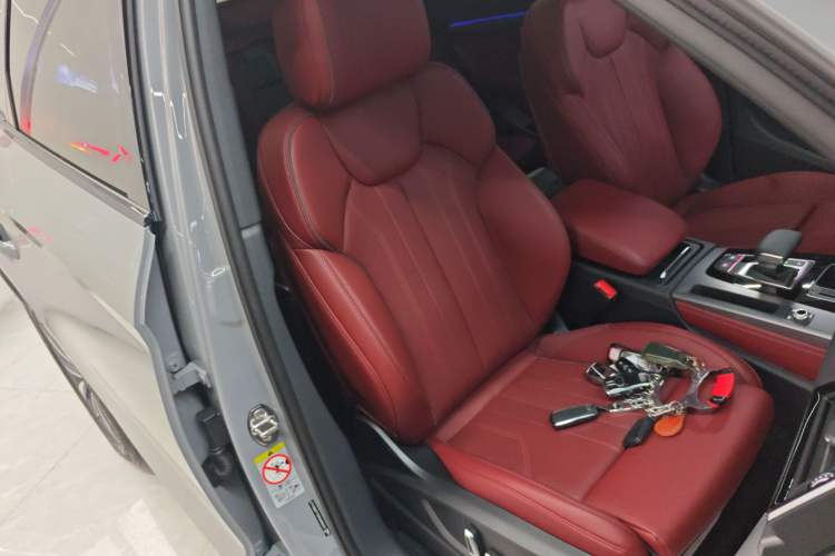 Used Audi Q5L 2024 40 TFSI Luxury Dynamic Edition Right Front Seat