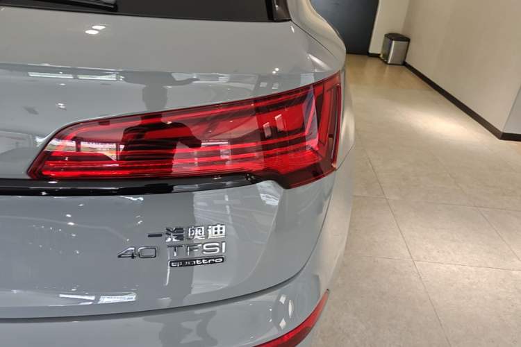Used Audi Q5L 2024 40 TFSI Luxury Dynamic Edition Right Rear Taillight